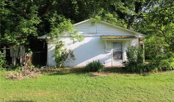 323 Fox Dr, Ashtabula, OH 44004