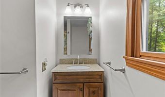 30 Pacheco Dr, North Smithfield, RI 02896