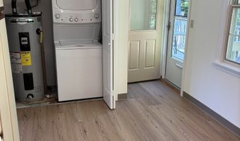55 Founders Vlg 55, Clinton, CT 06413