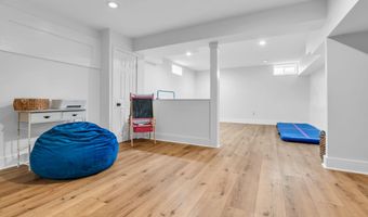 20 Hannah Lee Rd, Barnegat, NJ 08005