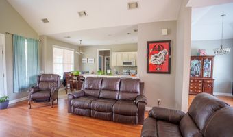 83 Gabriel Ln, Baxley, GA 31513