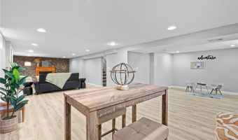 999 Elm Dr, Apple Valley, MN 55124