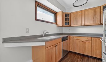 11 Peter Ln, Amsterdam, NY 12010