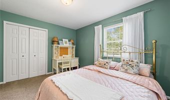 292 Summerhill Dr, Aurora, OH 44202