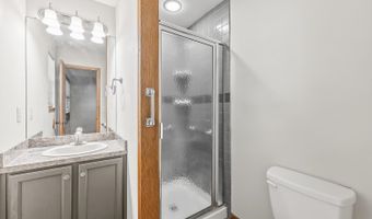 636 Dublin Dr, Andover, KS 67002