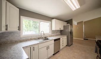 125 Cheri Ln, Antioch, IL 60002