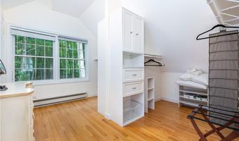 235 White Deer Rocks Rd Guest House, Woodbury, CT 06798