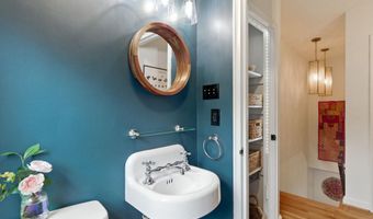 333 MOUNT VERNON Ave, Alexandria, VA 22301
