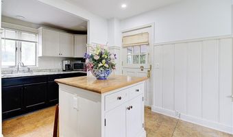 222 Second St, East Providence, RI 02865