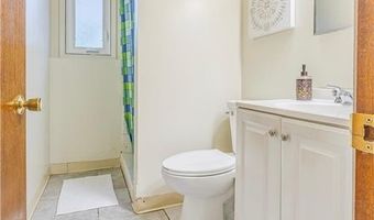 838 Jonathan Dr, Apple Valley, MN 55124