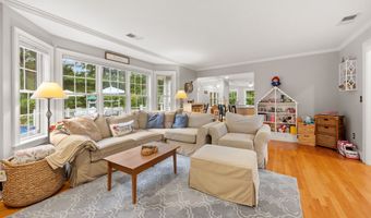 106 Stonecroft Ln, Coventry, CT 06238
