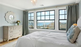 30 Walcott Ave, Jamestown, RI 02835