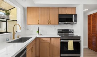98-653 Papalealii St, Aiea, HI 96701