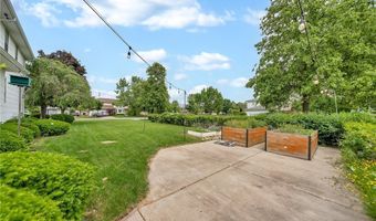 27 Lynn Lea St, Amherst, NY 14221