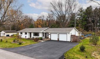235 School St, Amherst, WI 54406