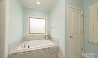 153 Caudle Meadows Dr, Advance, NC 27006