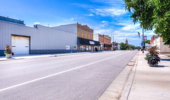 18 NE Schmitz St, Adams, MN 55909