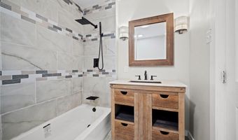 5 Ambridge, Ambridge, PA 15003