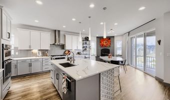 18401 W 93rd Pl, Arvada, CO 80007