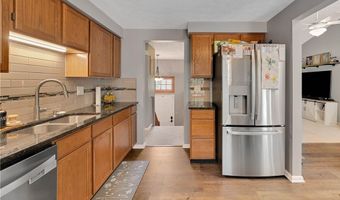 1028 Lexington Dr, Aliquippa, PA 15001
