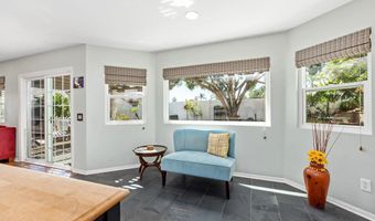 301 Arlington Dr, Oceanside, CA 92057