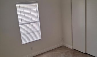 1622 N COMANCHE Dr, Chandler, AZ 85224