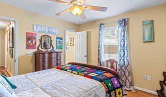 197 Maple Ridge Rd, Alexander City, AL 35010
