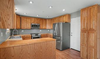 915 Kansas Ave, Berthoud, CO 80513