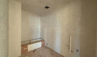 318 Brood Dr, Adkins, TX 78101