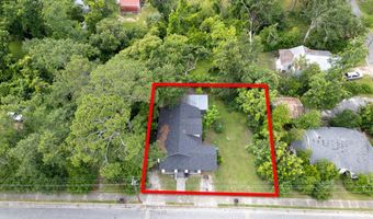 199 Anthony/Oak Sts, Baxley, GA 31513