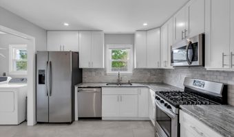 1516 Mizzen Ave, Beachwood, NJ 08722