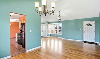 818 RUMPLE Ln, Addison, IL 60101