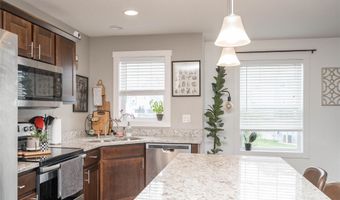 2714 NW Lois Ln, Ankeny, IA 50023