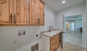 808 Boot Spur Ln, Powell, WY 82435