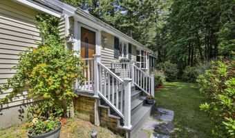 15 Edinburgh Dr, Bedford, NH 03110