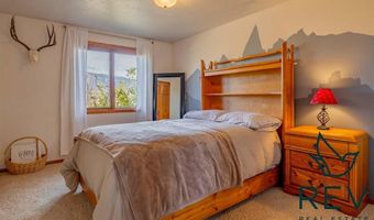 28 Panorama Ln, Cody, WY 82414