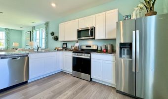 602 W View Ct #4, Berlin, MD 21811