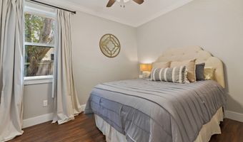 802 Old Spanish Trl, Bay St. Louis, MS 39520