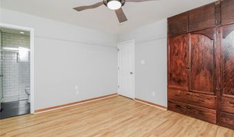 808 Timberfield Dr, Ballwin, MO 63021