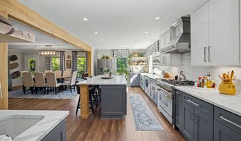 121 Peacock Rd, Barnesville, GA 30204
