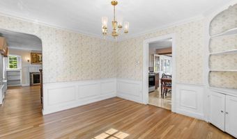 39 Chester St, Arlington, MA 02476