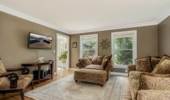 221 Sussex Ave, Andover, NJ 07860