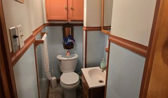 86 S MAIN St, Albion, PA 16401