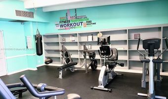 3101 N Country Club Dr 101, Aventura, FL 33180