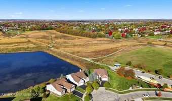 2660 Harnish Dr, Algonquin, IL 60102