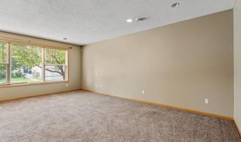 6637 Lamplight Dr, Albertville, MN 55301
