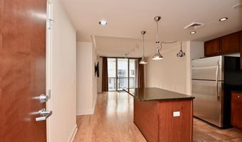 1020 N HIGHLAND St 807, Arlington, VA 22201
