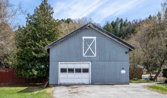 98 Circle St, Barre, VT 05641