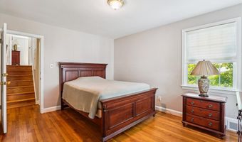 8710 LOWELL St, Bethesda, MD 20817