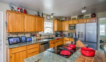35364 SEARLS Ln, Astoria, OR 97103